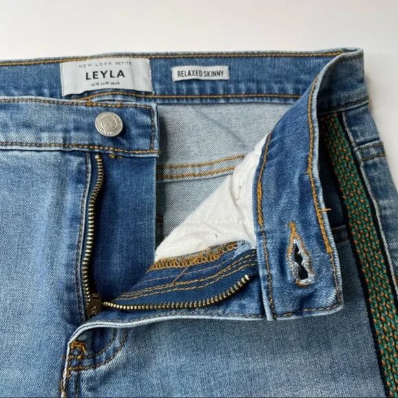 New Look LEYLA Relaxed Skinny Jeans New Look Medium Wash, Size 6P - Picture 6 of 12